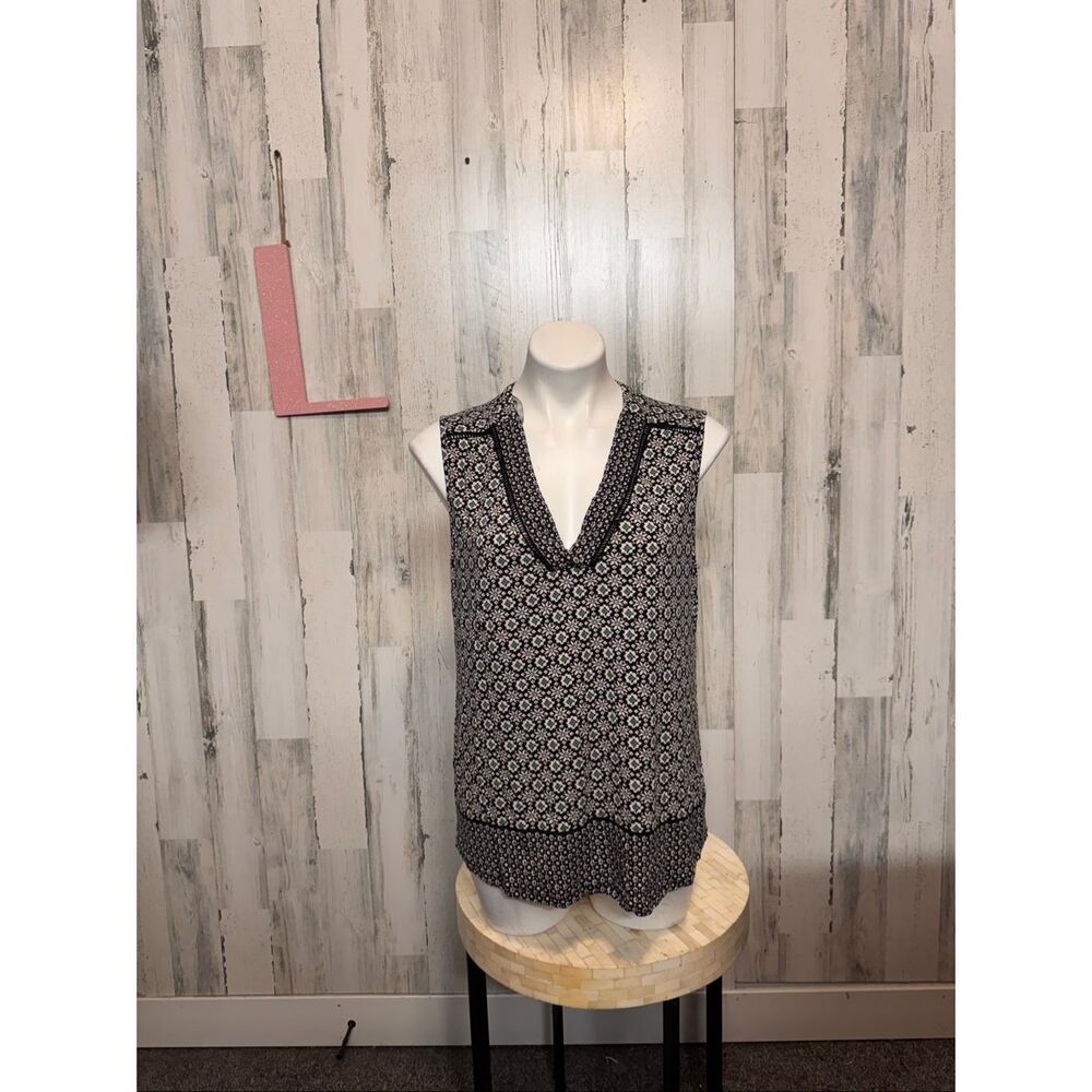 DanielβRainn Black White Geometric Sleeveless Blouse Womens Size Large L V-Neck